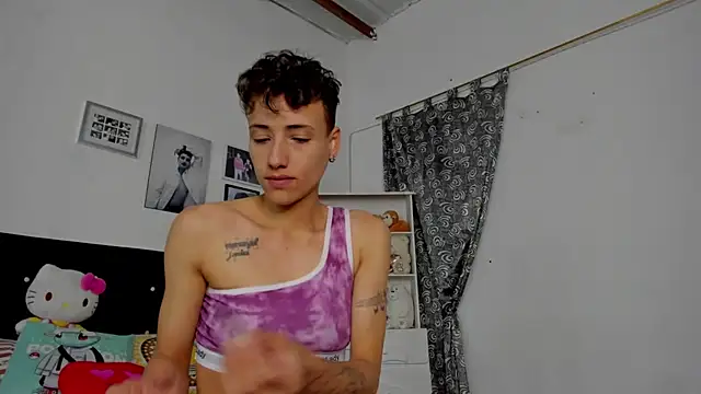 Snapshot of megan_100 chatting on 29, 11, 2025 megan 100 online show from 29, 11, 2025