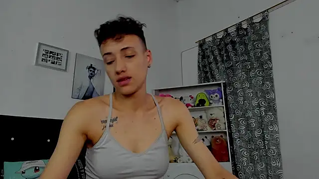 Snapshot of megan_100 chatting on 13, 12, 2025 megan 100 online show from 13, 12, 2025