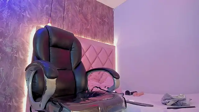 megan 100 online show from 2, 6, 2026