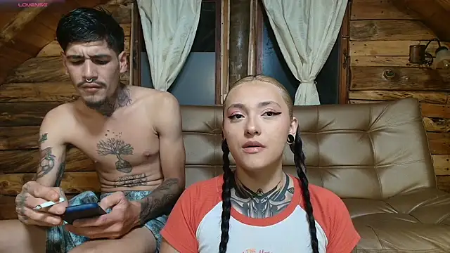 Snapshot of Laurensex4 chatting on 10, 10, 2025 Laurensex4 online show from 10, 10, 2025