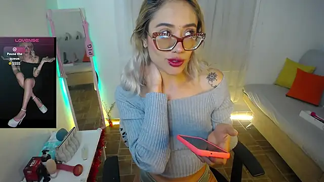 Snapshot of 911Calling chatting on 29, 1, 2025 911Calling online show from 29, 1, 2025