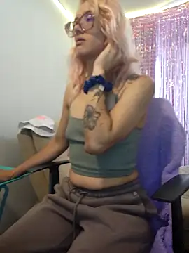 Snapshot of 911Calling chatting on 28, 2, 2025 911Calling online show from 28, 2, 2025