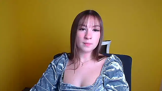 Snapshot of Evelina_GG chatting on 12, 12, 2024 Evelina GG online show from 12, 12, 2024