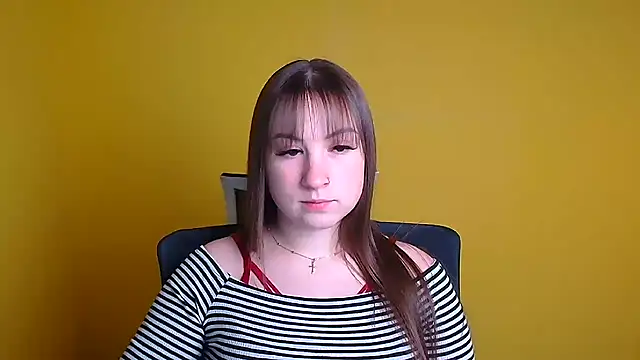 Snapshot of Evelina_GG chatting on 4, 1, 2025 Evelina GG online show from 4, 1, 2025