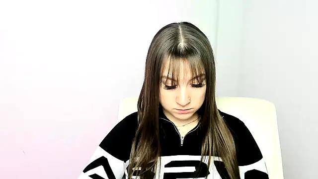 Snapshot of Evelina_GG chatting on 28, 1, 2025 Evelina GG online show from 28, 1, 2025