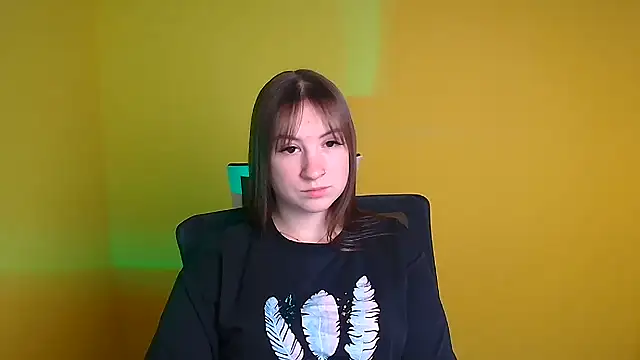 Snapshot of Evelina_GG chatting on 1, 2, 2025 Evelina GG online show from 1, 2, 2025