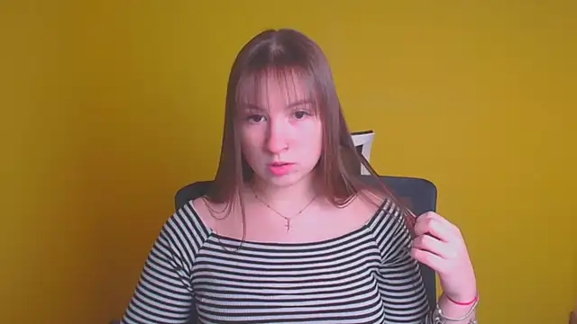 Snapshot of Evelina_GG chatting on 5, 2, 2025 Evelina GG online show from 5, 2, 2025
