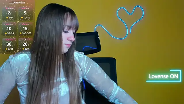 Snapshot of Evelina_GG chatting on 17, 10, 2025 Evelina GG online show from 17, 10, 2025