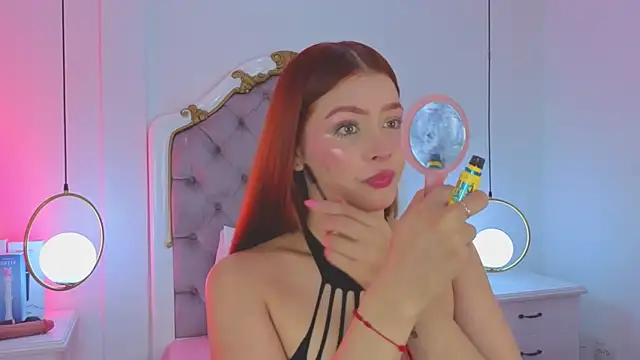 Snapshot of _ambar_Adamss chatting on 27, 10, 2025 ambar Adamss online show from 27, 10, 2025