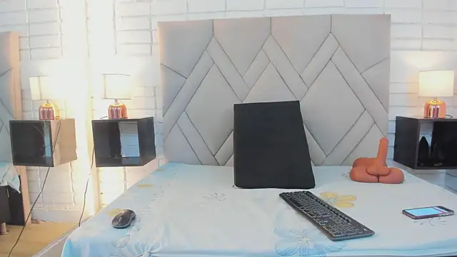 Kasandra Gomez online show from 21, 3, 2025