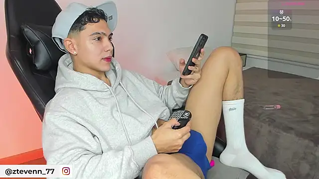 Snapshot of Stevenn_77 chatting on 6, 10, 2025 Stevenn 77 online show from 6, 10, 2025