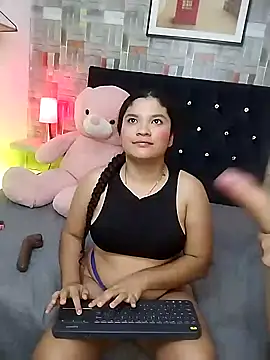 Snapshot of aaron_antonella_mds chatting on 5, 2, 2025 aaron antonella mds online show from 5, 2, 2025