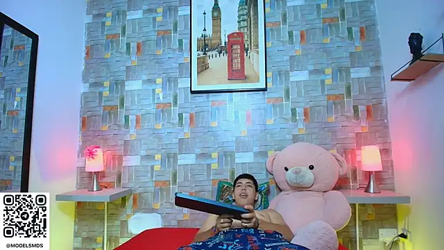 Snapshot of aaron_antonella_mds chatting on 6, 11, 2025 aaron antonella mds online show from 6, 11, 2025