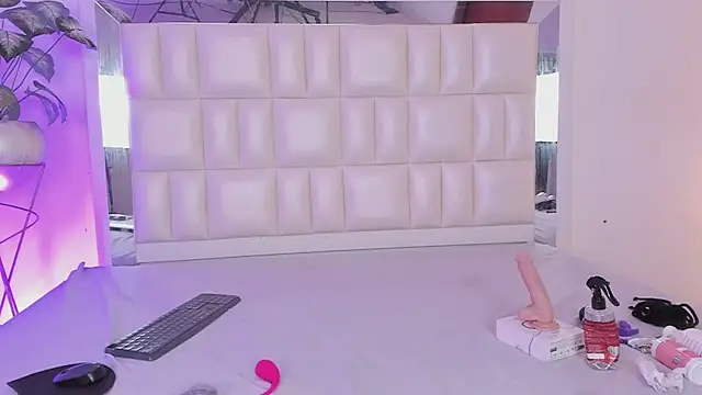 Snapshot of Alhana_pulido chatting on 12, 1, 2025 Alhana pulido online show from 12, 1, 2025