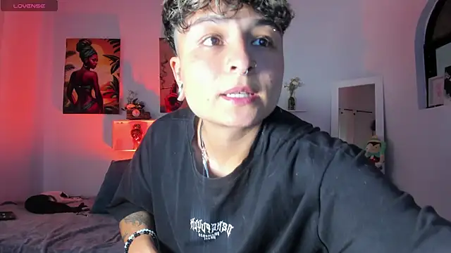 Snapshot of ZuryRamirez_ chatting on 23, 11, 2025 ZuryRamirez online show from 23, 11, 2025