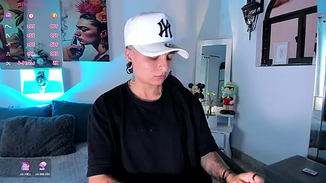 Snapshot of ZuryRamirez_ chatting on 5, 12, 2025 ZuryRamirez online show from 5, 12, 2025