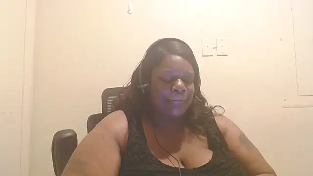 Snapshot of whitwhit86 chatting on 16, 9, 2025 whitwhit86 online show from 16, 9, 2025