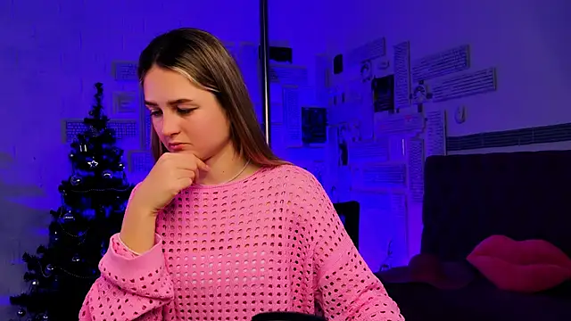 Snapshot of DeboraLarson chatting on 24, 1, 2025 DeboraLarson online show from 24, 1, 2025