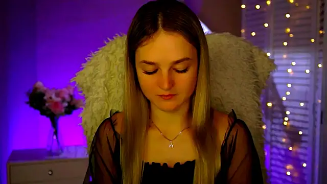 DeboraLarson online show from 28, 11, 2025