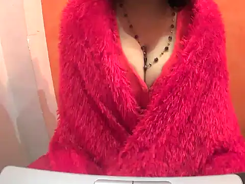 HOT-SEEMAA online show from 5, 1, 2025