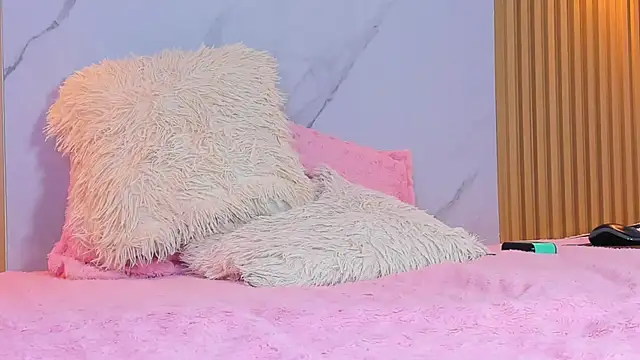 Snapshot of miss_Ari chatting on 24, 12, 2024 miss Ari online show from 24, 12, 2024