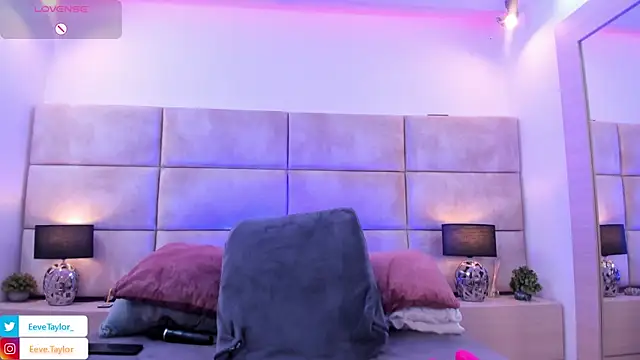 Eevee Taylor online show from 29, 5, 2026
