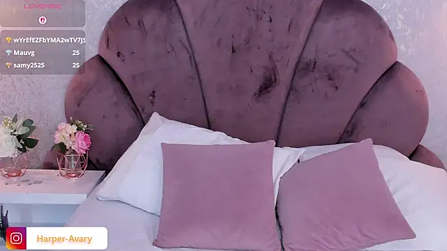 Snapshot of Harper-Avary chatting on 19, 3, 2025 Harper-Avary online show from 19, 3, 2025