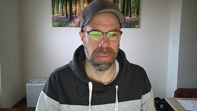 Snapshot of Harry_Boldt chatting on 4, 11, 2025 Harry Boldt online show from 4, 11, 2025