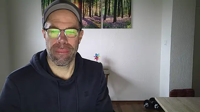 Snapshot of Harry_Boldt chatting on 14, 11, 2025 Harry Boldt online show from 14, 11, 2025