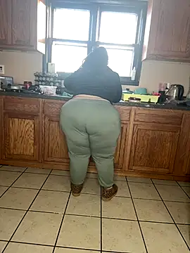 Snapshot of tillymarie34 chatting on 14, 12, 2025 tillymarie34 online show from 14, 12, 2025