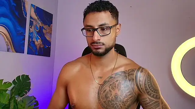 LiamGarcia1 online show from 16, 9, 2025