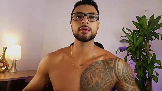 LiamGarcia1 online show from 7, 1, 2026