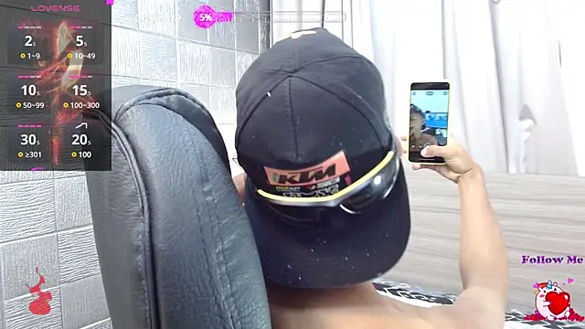 Snapshot of loistwink_ chatting on 23, 1, 2025 loistwink online show from 23, 1, 2025