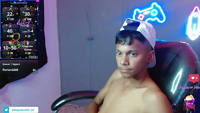 Snapshot of loistwink_ chatting on 15, 2, 2025 loistwink online show from 15, 2, 2025
