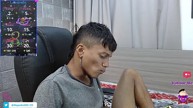 Snapshot of loistwink_ chatting on 25, 2, 2025 loistwink online show from 25, 2, 2025