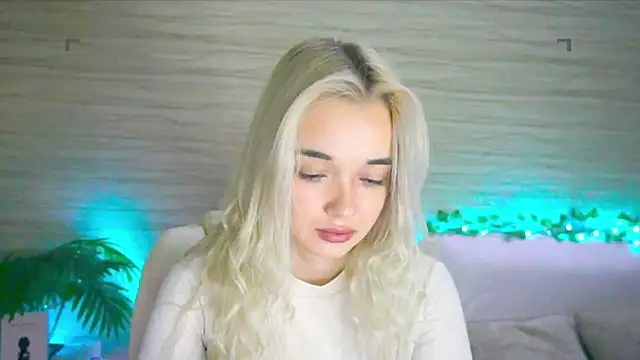 Ashley S online show from 15, 9, 2025