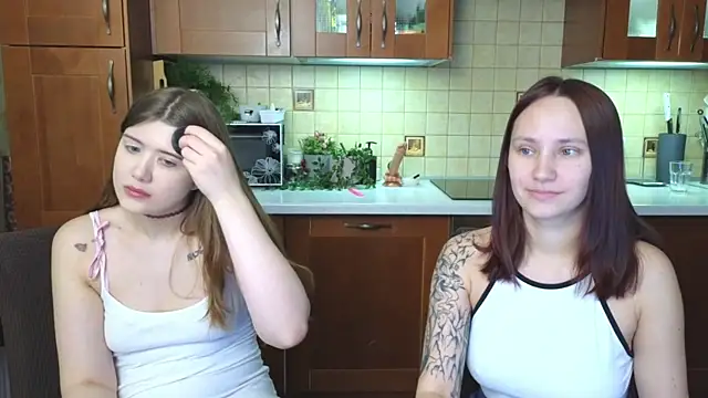 HotCaramellsTV online show from 10, 4, 2026