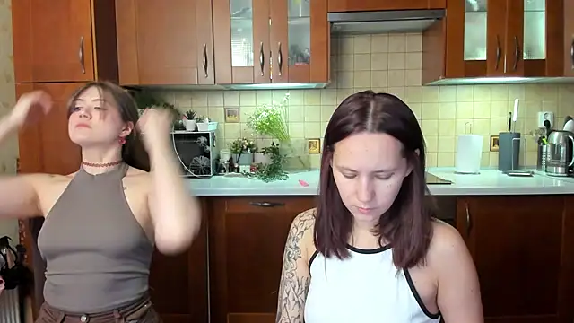 HotCaramellsTV online show from 13, 4, 2026