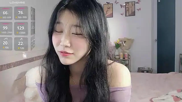 Luminous163 online show from 5, 1, 2025