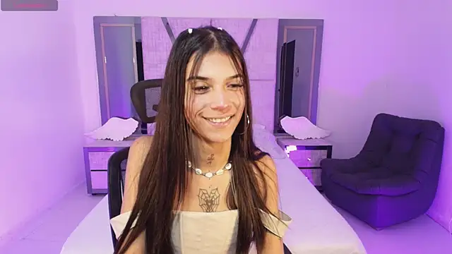 Snapshot of CoralRigan chatting on 7, 1, 2025 CoralRigan online show from 7, 1, 2025