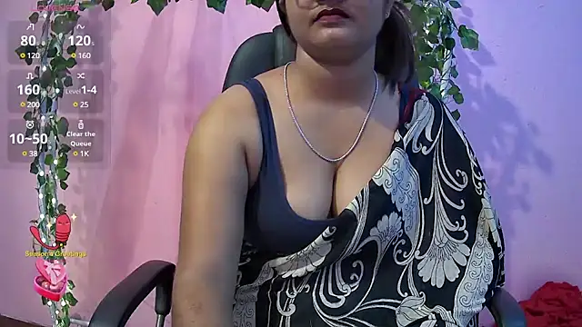 Snapshot of Pari-new chatting on 1, 3, 2025 Pari-new online show from 1, 3, 2025