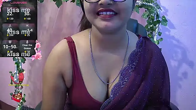 Snapshot of Pari-new chatting on 26, 11, 2025 Pari-new online show from 26, 11, 2025