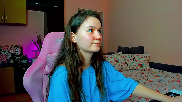 Snapshot of ameli_moon chatting on 17, 12, 2025 ameli moon online show from 17, 12, 2025