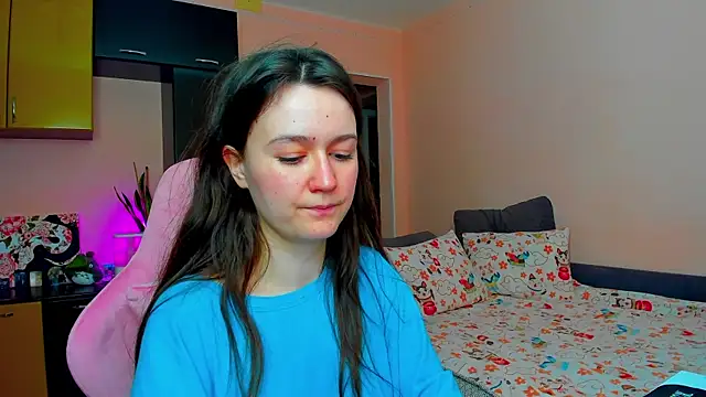 Snapshot of ameli_moon chatting on 18, 12, 2025 ameli moon online show from 18, 12, 2025