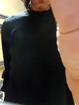 Snapshot of HastLuster chatting on 23, 12, 2024 HastLuster online show from 23, 12, 2024