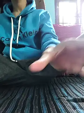 Snapshot of Shubu_76 chatting on 17, 12, 2025 Shubu 76 online show from 17, 12, 2025