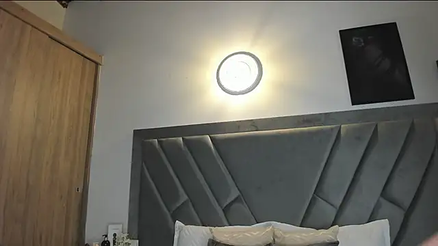 Snapshot of brenda_nova18 chatting on 17, 9, 2025 brenda nova18 online show from 17, 9, 2025