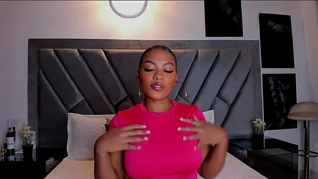 Snapshot of brenda_nova18 chatting on 26, 9, 2025 brenda nova18 online show from 26, 9, 2025