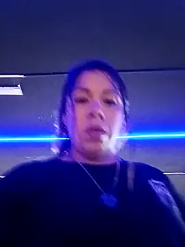 Snapshot of Karenn12 chatting on 6, 2, 2026 Karenn12 online show from 6, 2, 2026