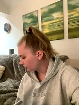 Snapshot of Vixen_Mistress_Ali chatting on 19, 11, 2025 Vixen Mistress Ali online show from 19, 11, 2025